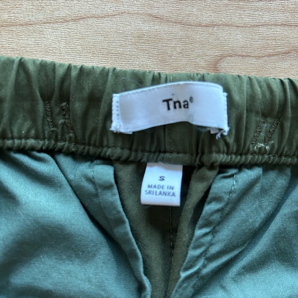 NWT Aritzia TNA Cole Paratroop Pant (Fatigue) - Picture 3 of 10